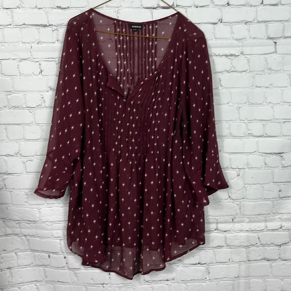 Torrid star-burst semi-sheer blouse size 2 or 18/20